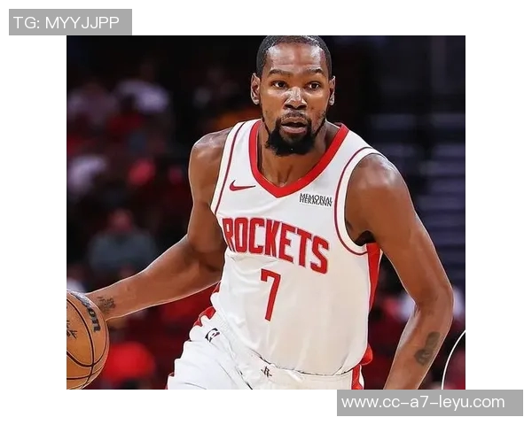 杜兰特谈半场四次犯规影响防守表现表达对限制风格的不满与反感