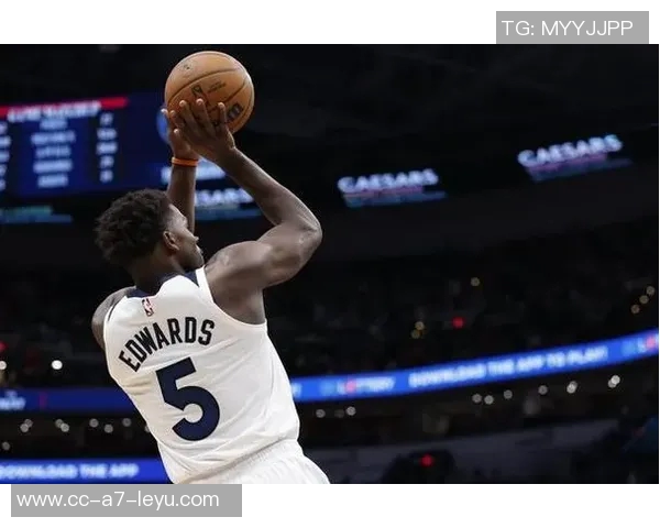 爱德华兹独砍38分难挽球队败局28投11中罚球12中11表现亮眼却无力回天